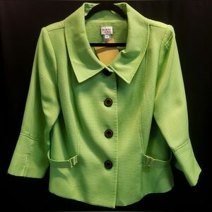 Dorby - light green, semi fitted 3/4 sleeve button down dress jacket